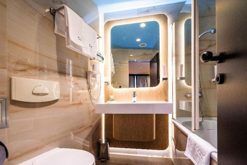 Хотел Eurostars 4*
